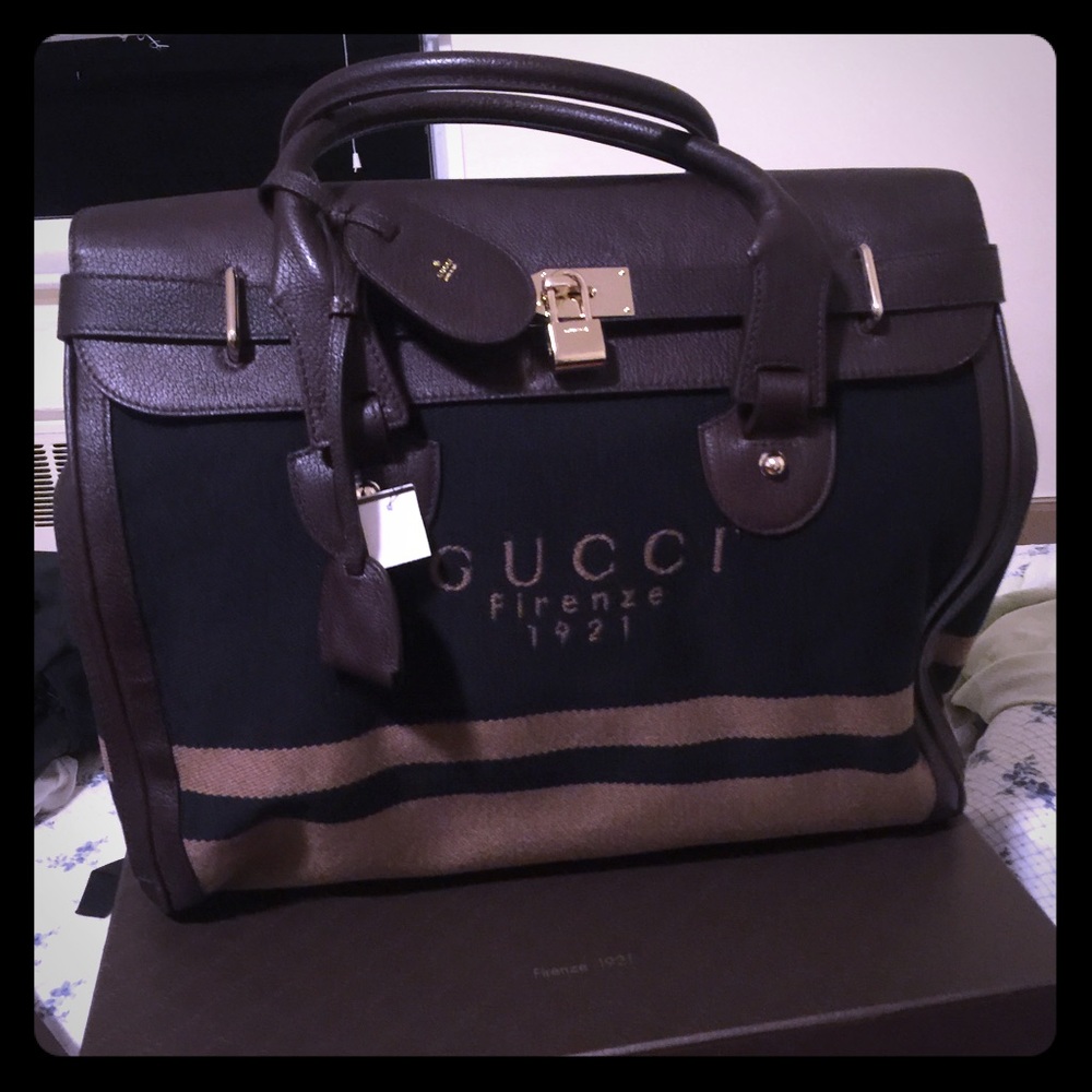 Gucci Frienze 1921 Men's Duffel Bag only 3…
